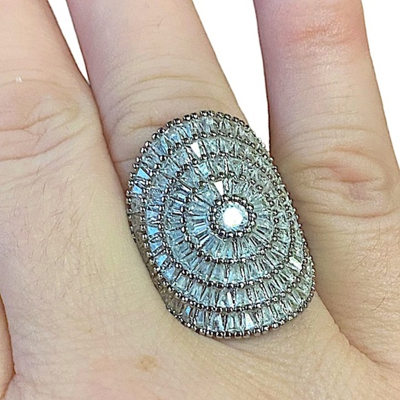 Sterling Silver Baguette Zircon Ring - Picture 12 of 17